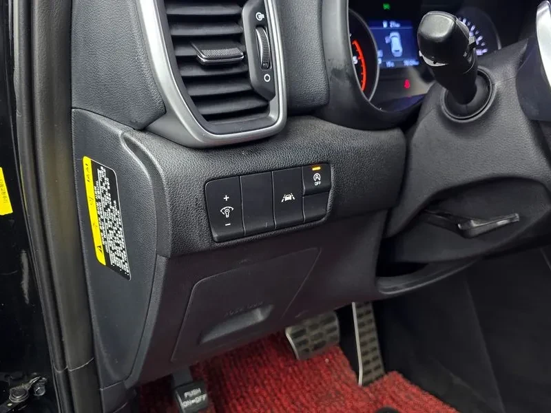 Kia Sportage 2.0 CRDi 4WD, снимка 16 - Автомобили и джипове - 54276737