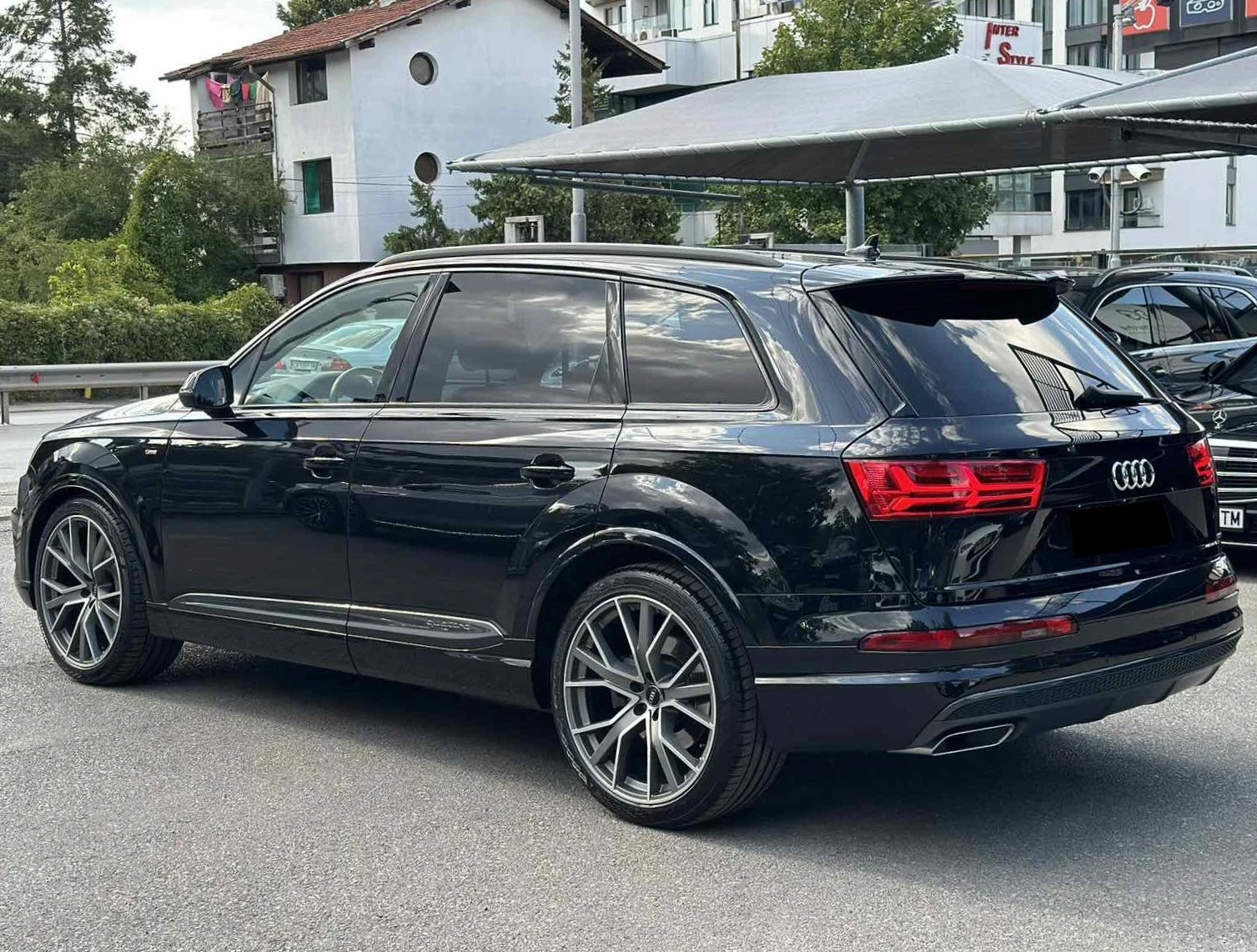 Audi Q7  S Line - изображение 4