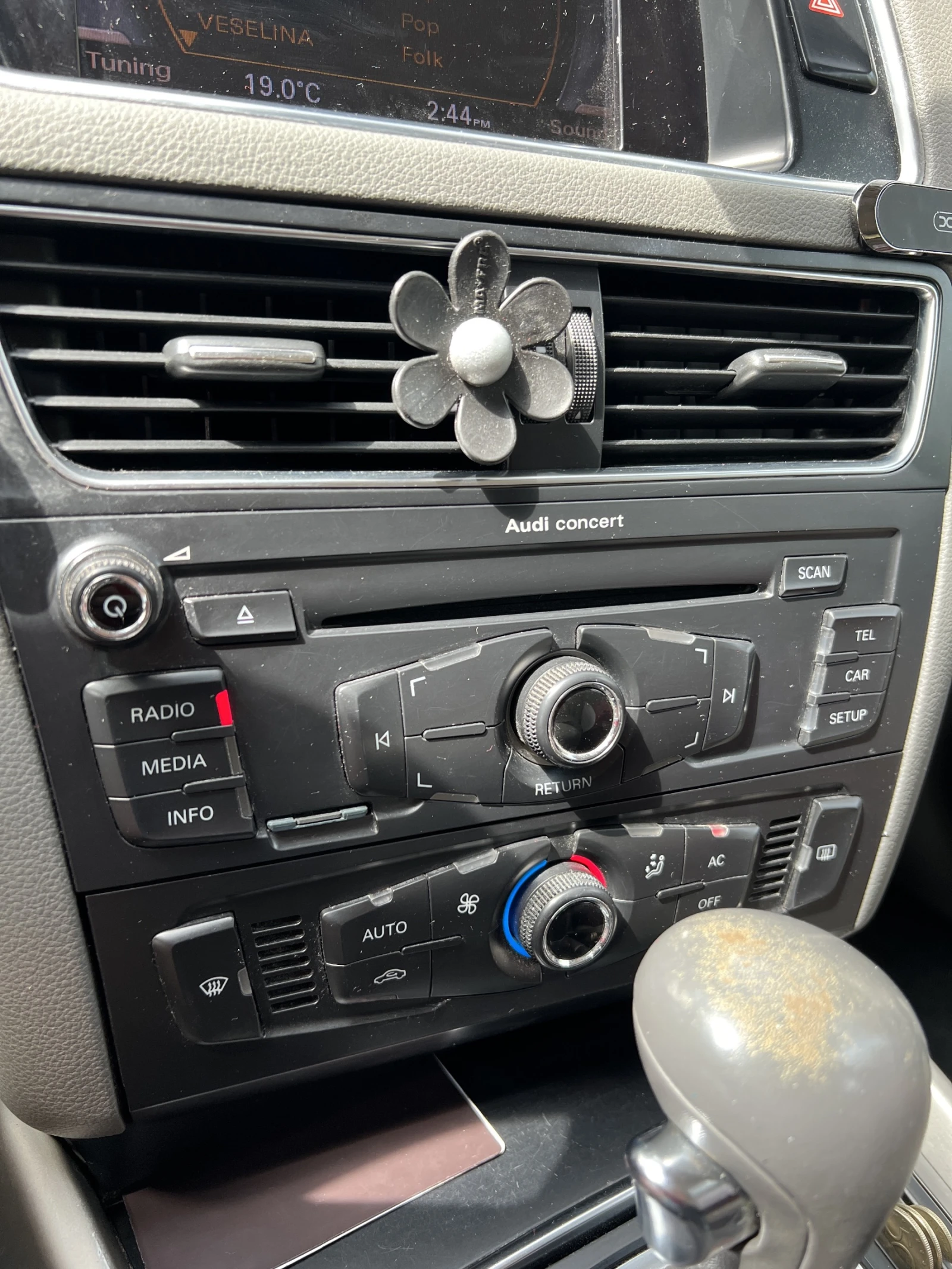 Audi Q5 Audi Q5 Quattro 170 к.с. дизел, снимка 12 - Автомобили и джипове - 53819422