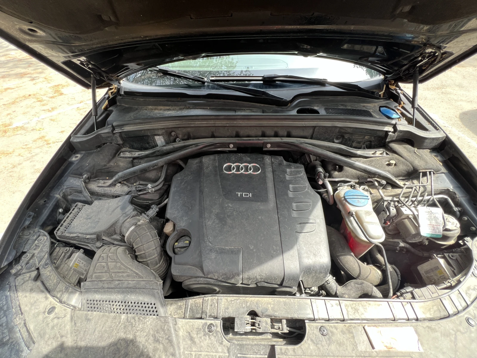 Audi Q5 Audi Q5 Quattro 170 к.с. дизел, снимка 11 - Автомобили и джипове - 53819422
