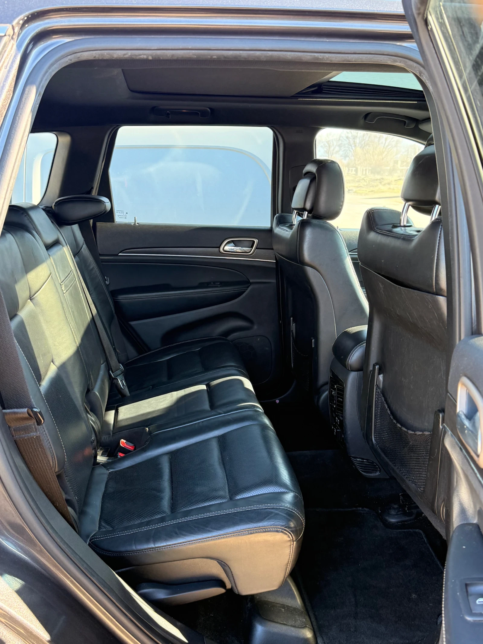 Jeep Grand cherokee WK2, снимка 8 - Автомобили и джипове - 53671395