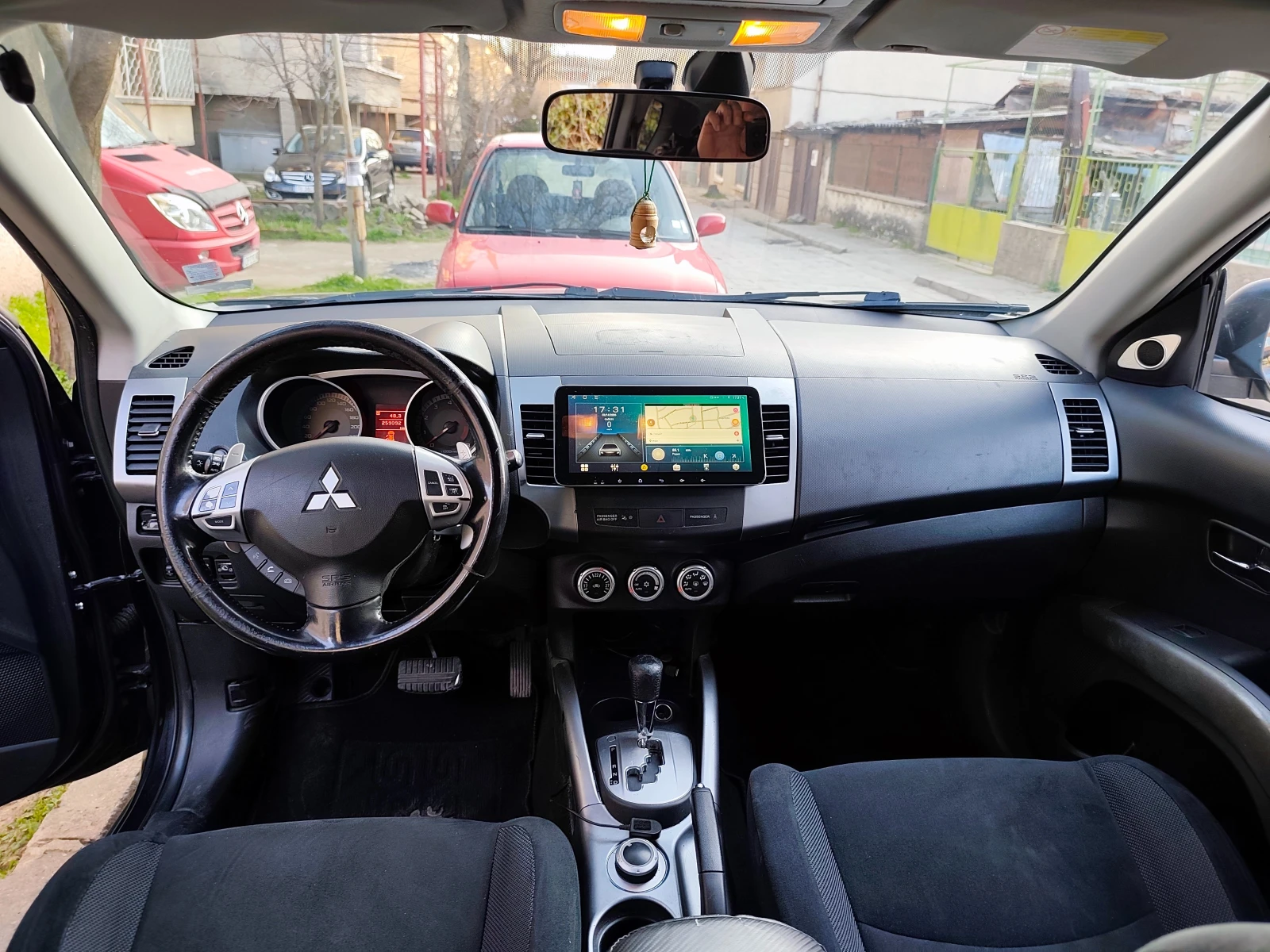Mitsubishi Outlander, снимка 6 - Автомобили и джипове - 53847949