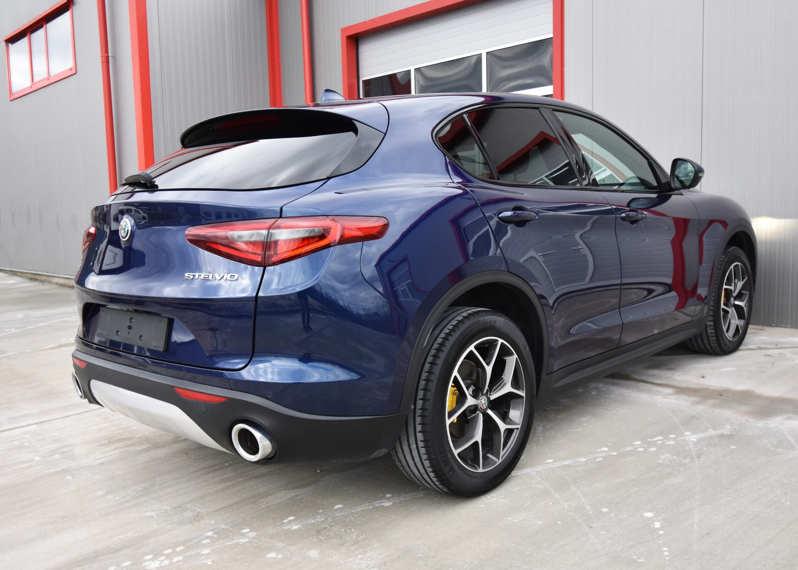 Alfa Romeo Stelvio Sport Q4 210кс , снимка 9 - Автомобили и джипове - 54095982