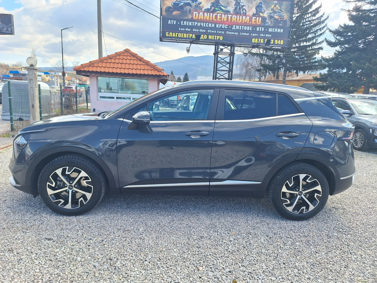 Kia Sportage 1.6 Tgi Hev 180Ks 5Th Generation Hybrid!, снимка 6 - Автомобили и джипове - 54146746
