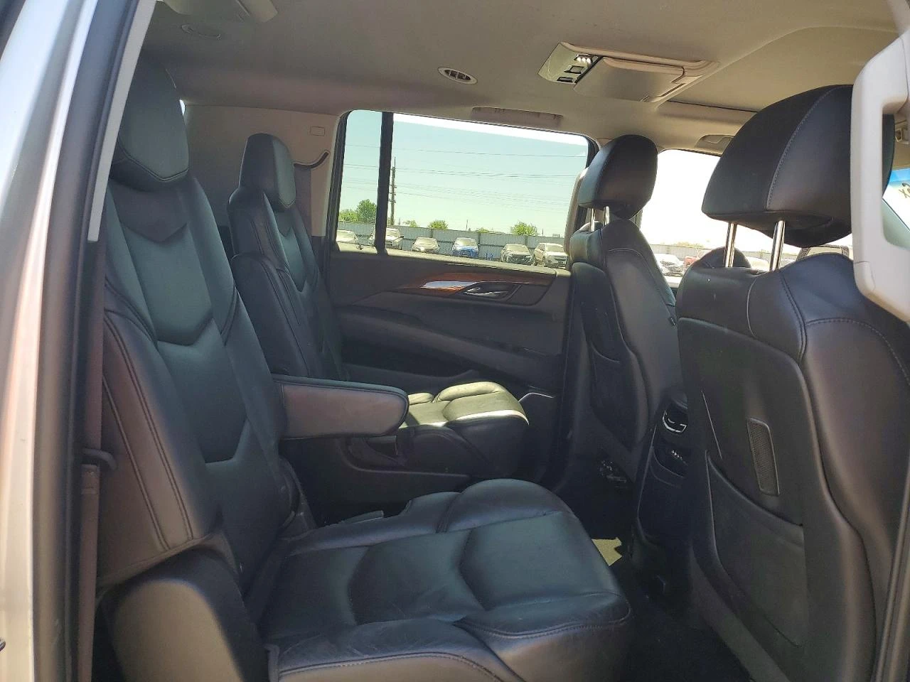 Cadillac Escalade 6.2l Esv Luxury, снимка 11 - Автомобили и джипове - 54731757