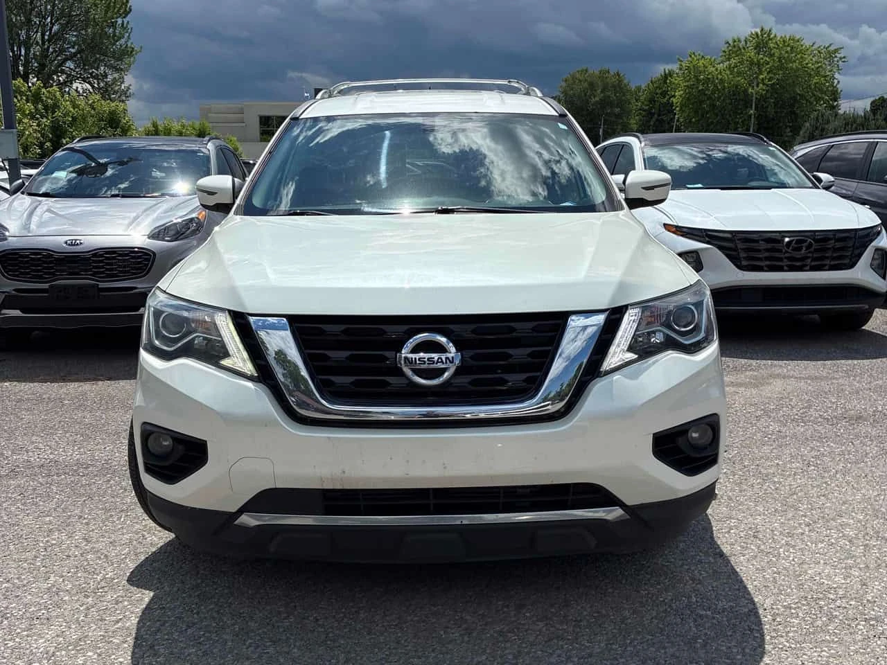 Nissan Pathfinder * 4x4 * CARFAX * ЦЕНА ДО БГ, снимка 2 - Автомобили и джипове - 55050383