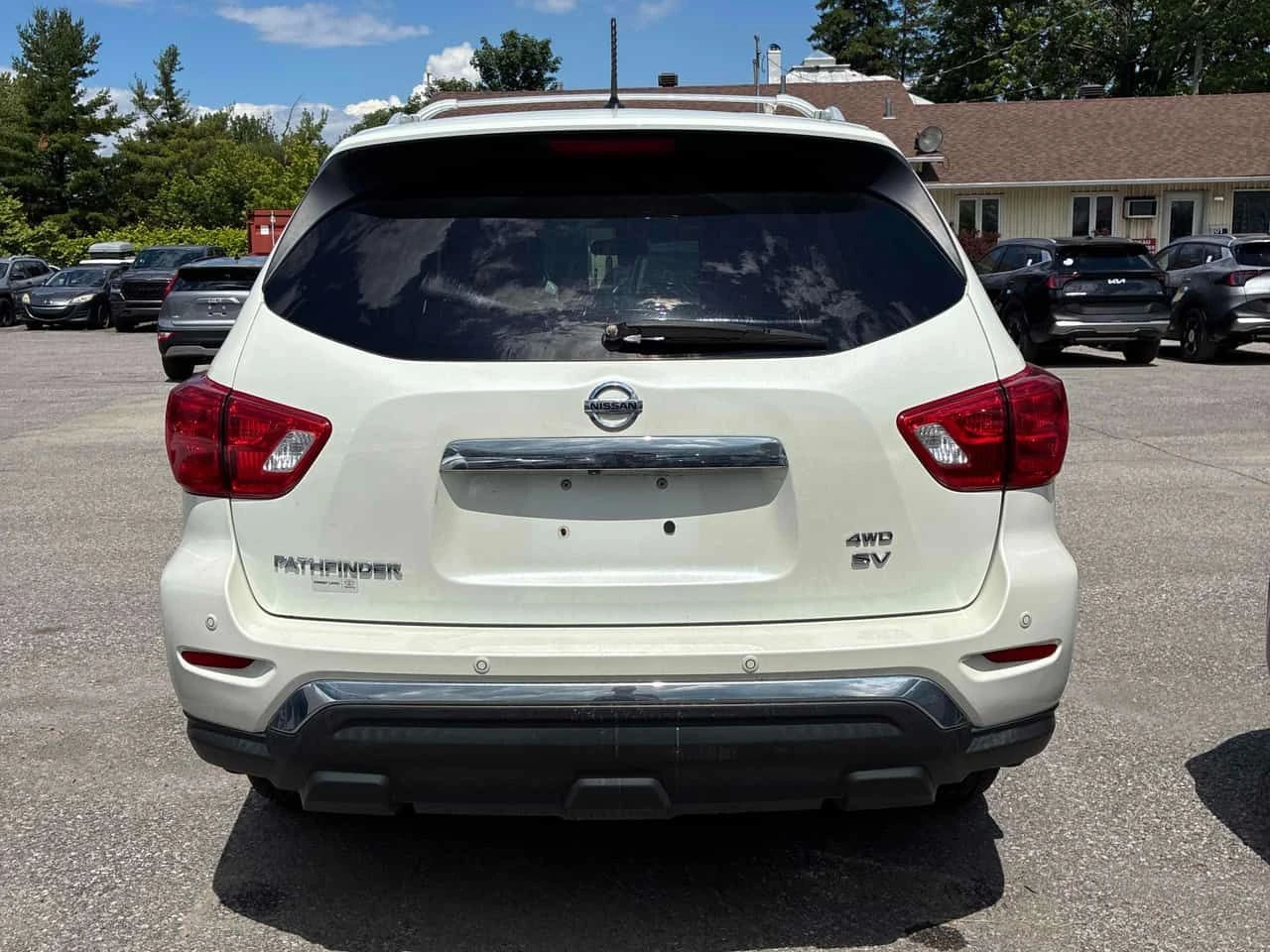 Nissan Pathfinder * 4x4 * CARFAX * ЦЕНА ДО БГ, снимка 3 - Автомобили и джипове - 55050383