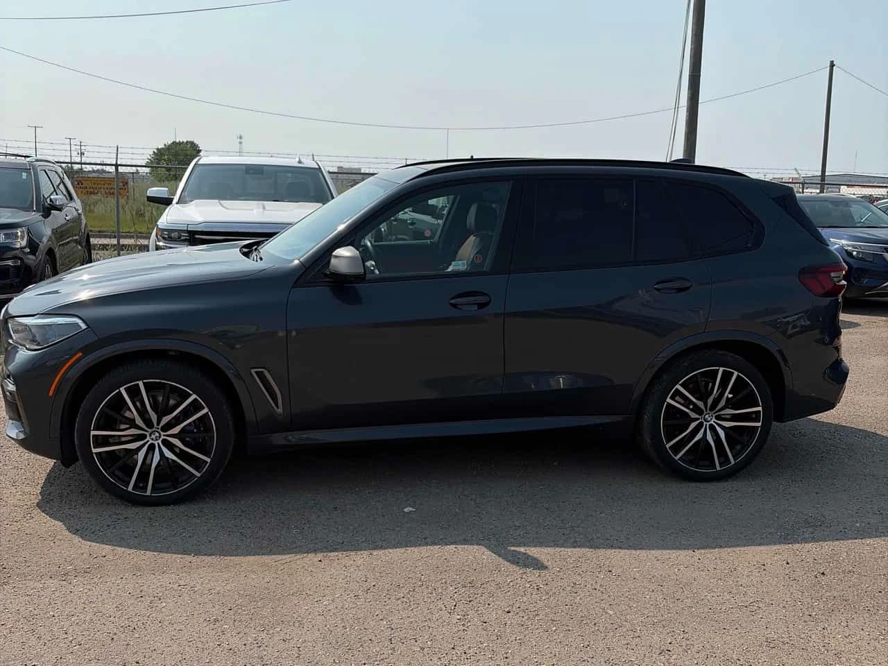 BMW X5 * M50i * CARFAX * ОПЦИЯ ЗА ФИНАНСИРАНЕ * , снимка 2 - Автомобили и джипове - 55481529