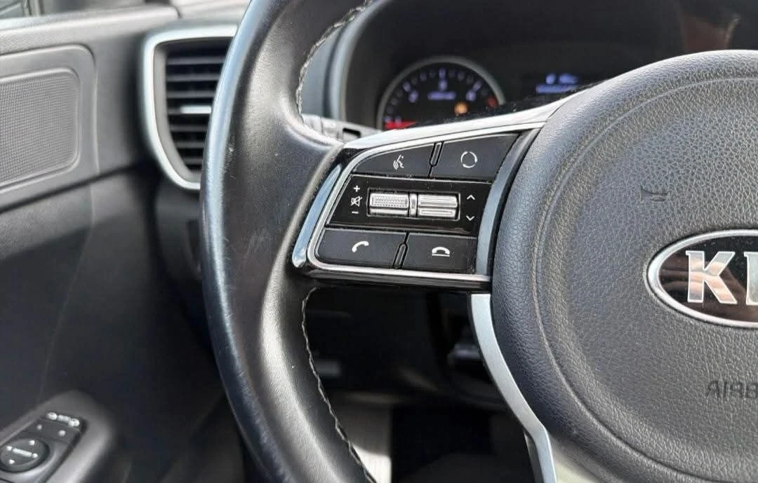 Kia Sportage Сервизна История 4х4 Нави Камера Теглич Подгрев , снимка 12 - Автомобили и джипове - 55932326
