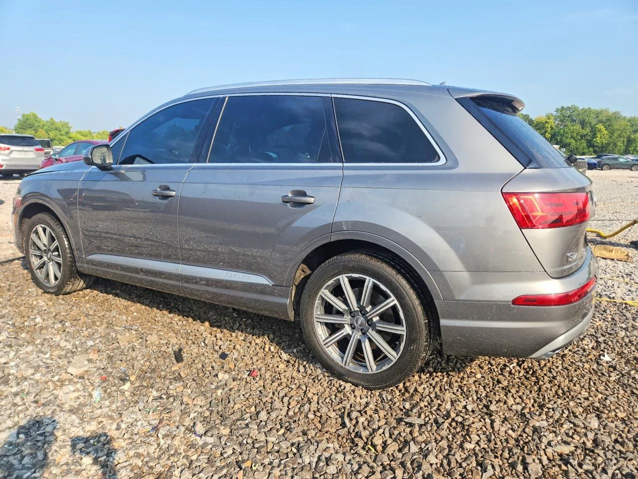Audi Q7 3.0l Premium Plus, снимка 2 - Автомобили и джипове - 56084131