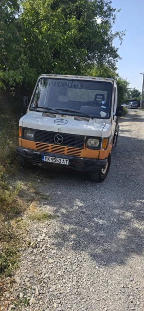     Mercedes-Benz 207 