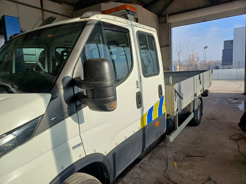 Iveco Daily, снимка 7 - Бусове и автобуси - 49500718