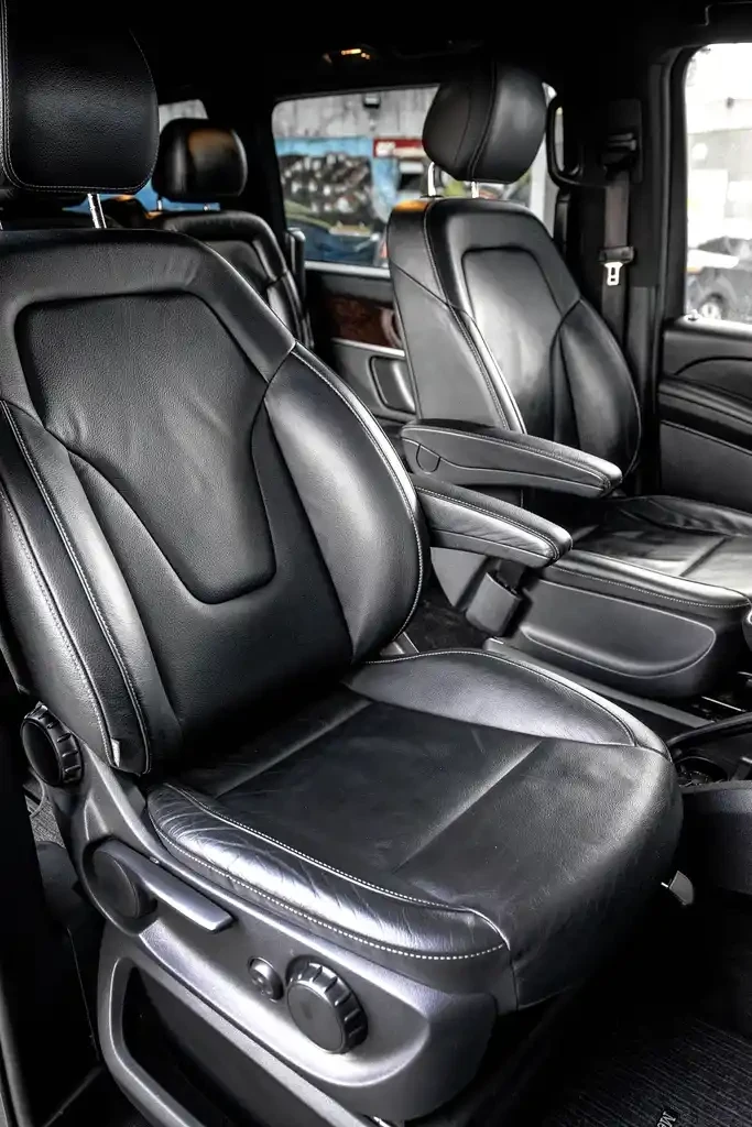 Mercedes-Benz V 250 Amg,  Топ състояние, обслужен !, снимка 10 - Бусове и автобуси - 54379231