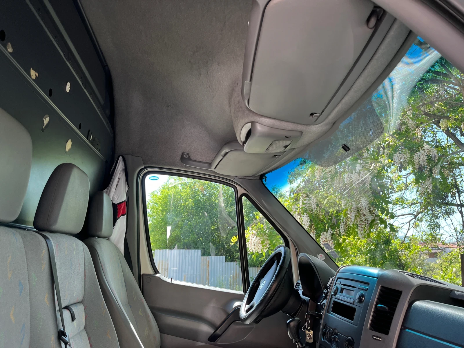 VW Crafter 2/5 TDI 136 hp бартер, снимка 7 - Бусове и автобуси - 54336134