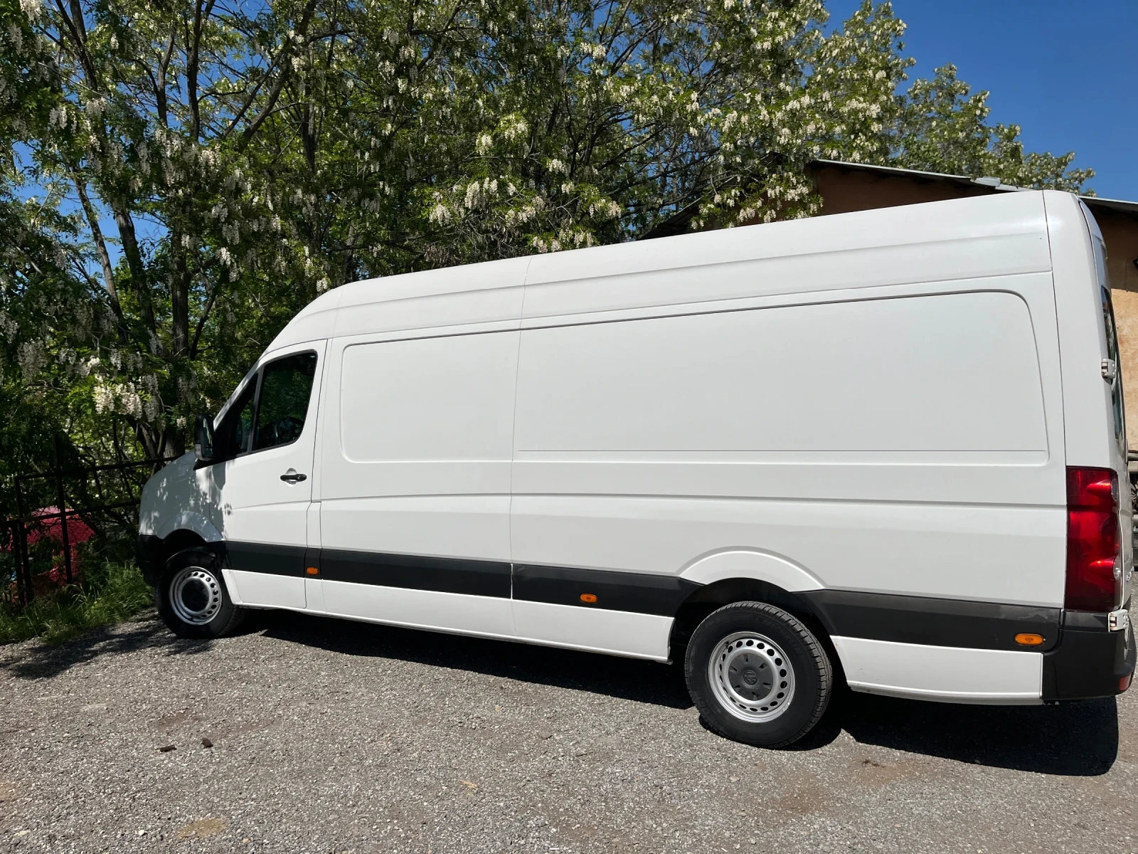 VW Crafter 2/5 TDI 136 hp бартер, снимка 4 - Бусове и автобуси - 54336134