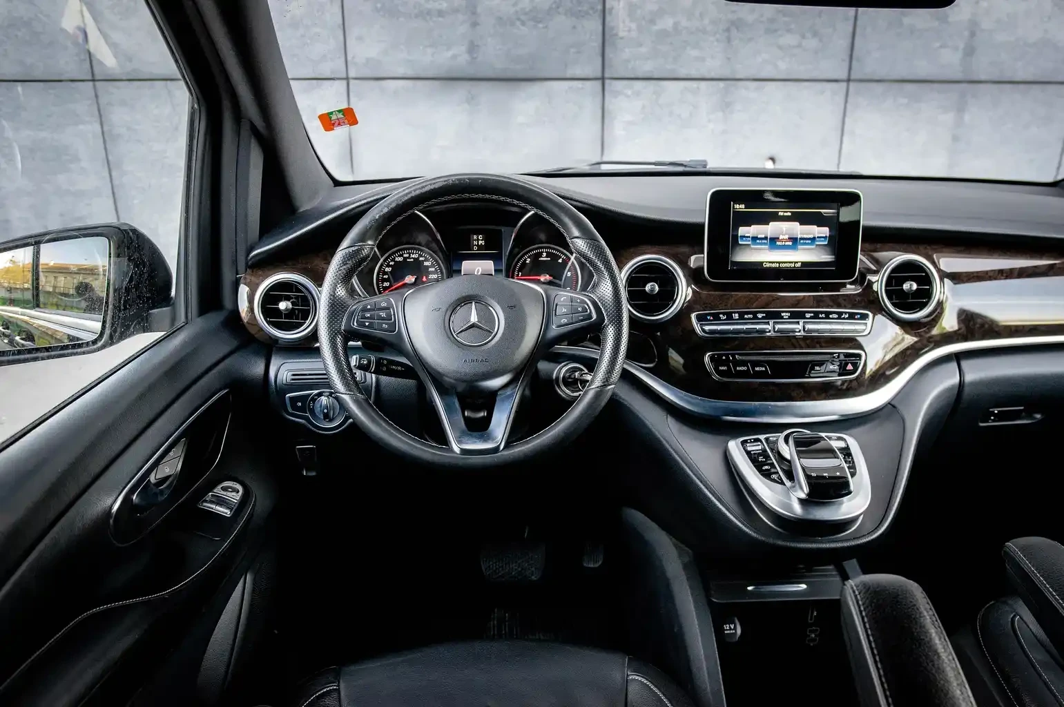Mercedes-Benz V 250 Amg,  Топ състояние, обслужен !, снимка 8 - Бусове и автобуси - 54379231