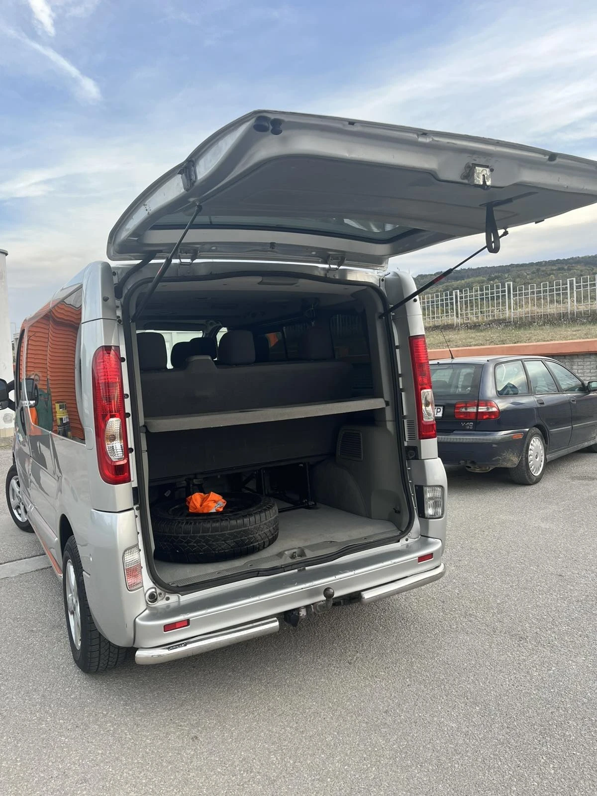 Opel Vivaro, снимка 2 - Бусове и автобуси - 56568103