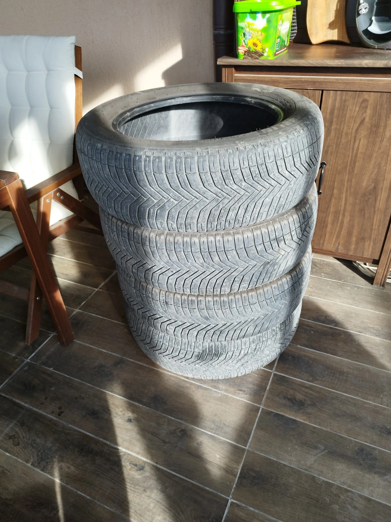 ���� 225/60R18 | Mobile.bg � ����������� 1