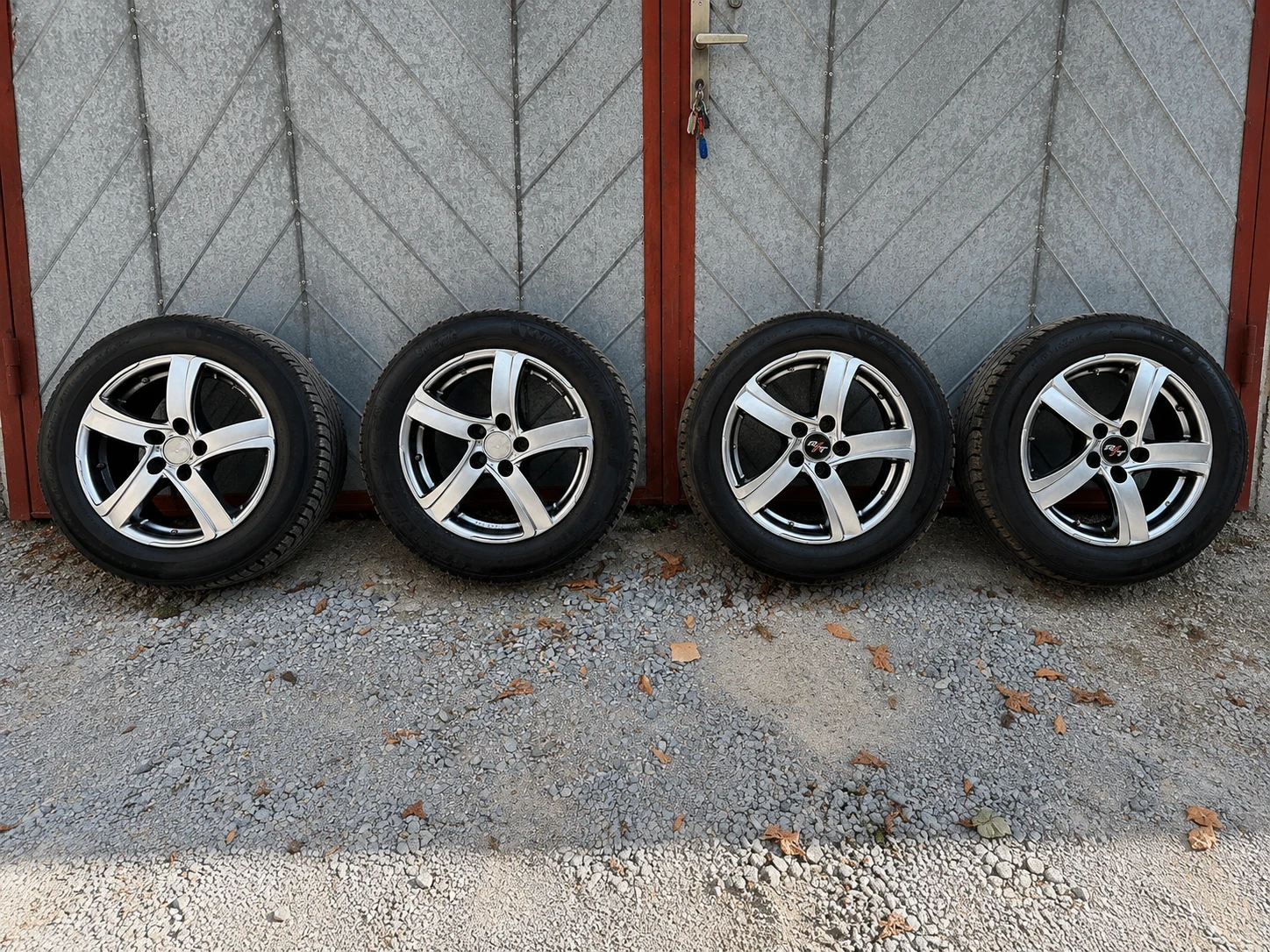 Гуми с джанти Michelin 205/55R16