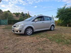 Toyota Corolla verso 2.2, снимка 3