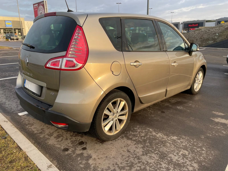 Renault Scenic 1.6 dci, снимка 5 - Автомобили и джипове - 45180933