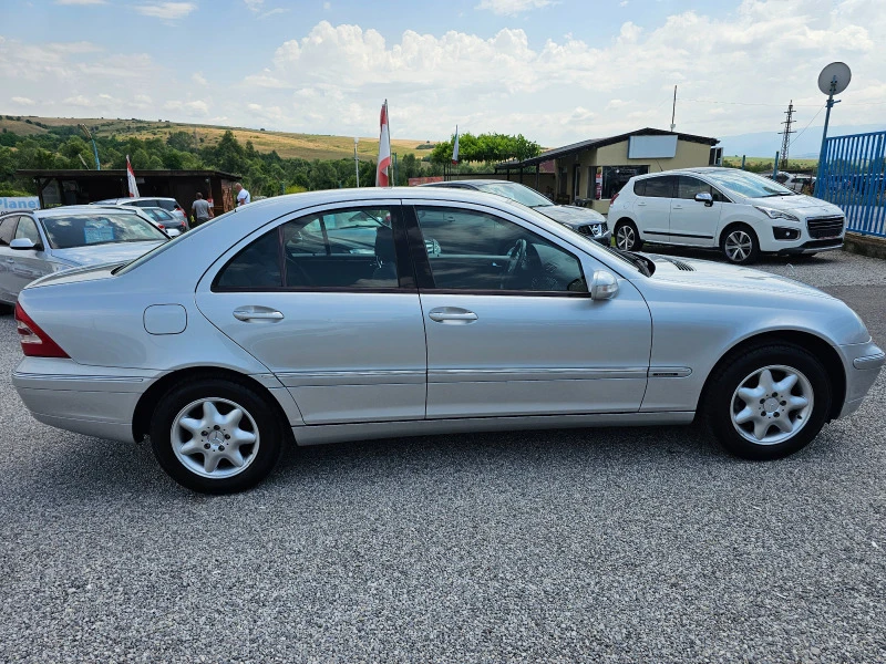 Mercedes-Benz C 180 2.0 benzin , снимка 7 - Автомобили и джипове - 46384386