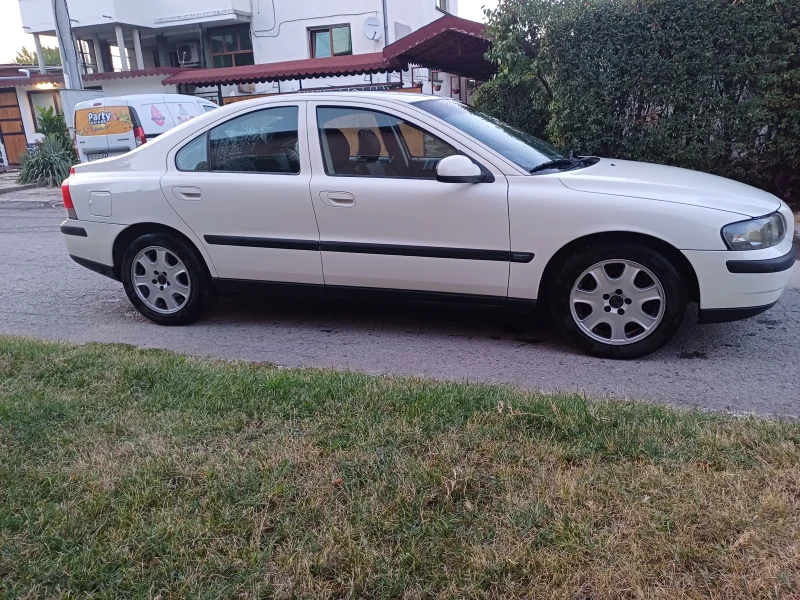 Volvo S60 2.4T, снимка 7 - Автомобили и джипове - 48117181