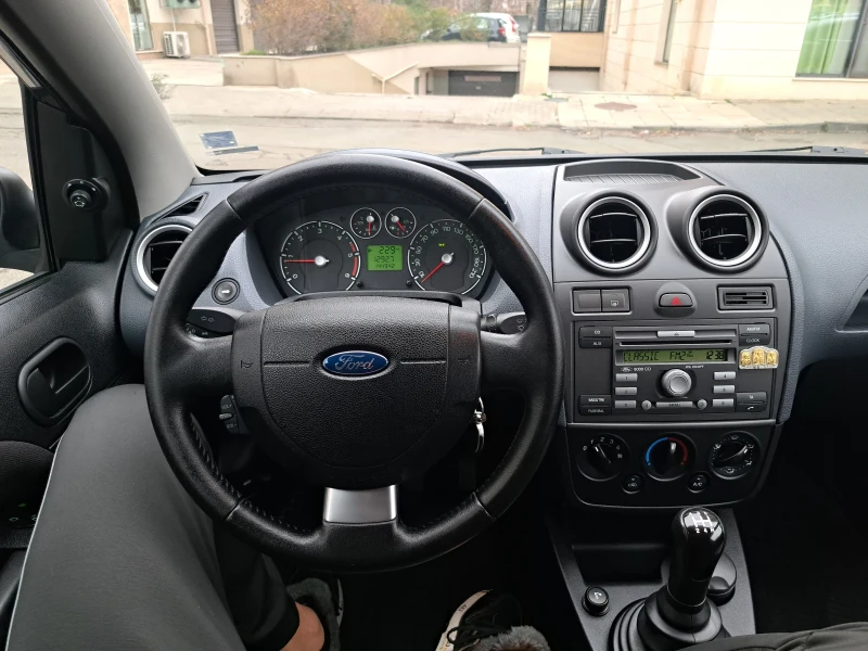 Ford Fiesta 1.4 tdci 68к.с, снимка 9 - Автомобили и джипове - 49601624