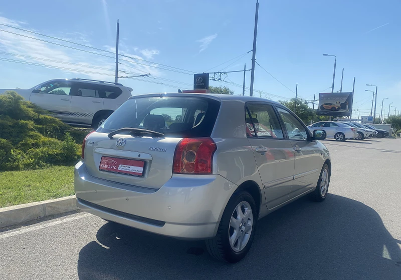 Toyota Corolla 1.6 MT, снимка 4 - Автомобили и джипове - 50372416