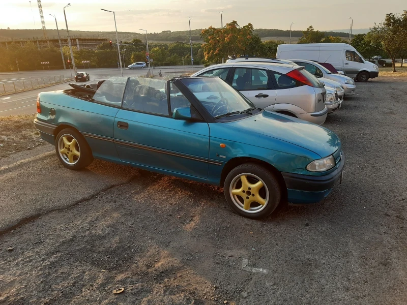 Opel Astra, снимка 8 - Автомобили и джипове - 51789470