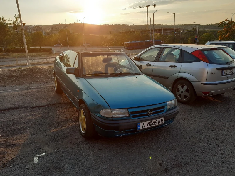 Opel Astra, снимка 4 - Автомобили и джипове - 51789470