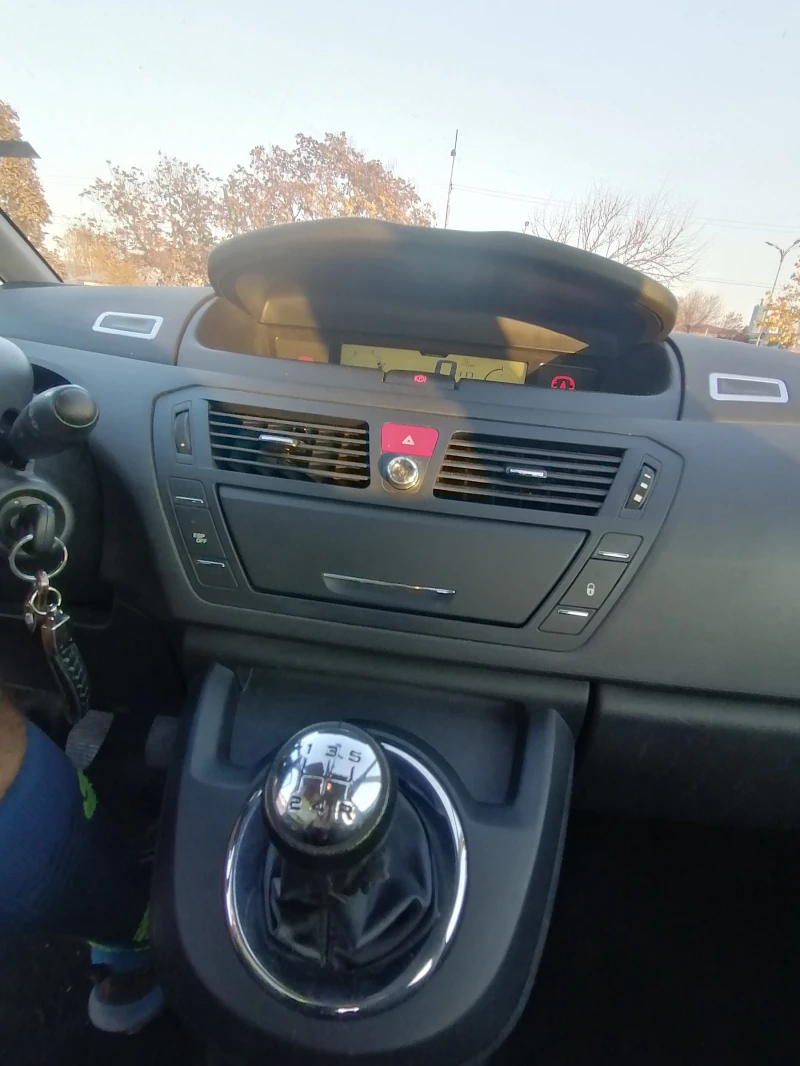 Citroen C4 Picasso, снимка 11 - Автомобили и джипове - 52282050