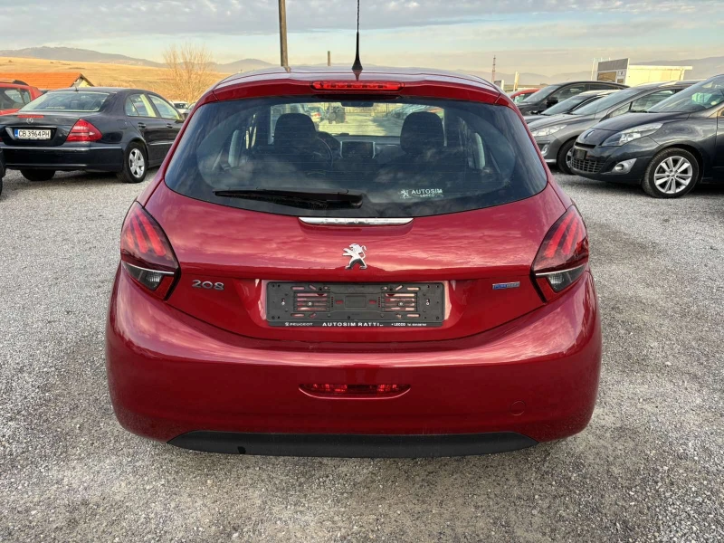 Peugeot 208 1.2 Pure tech, снимка 5 - Автомобили и джипове - 52830613