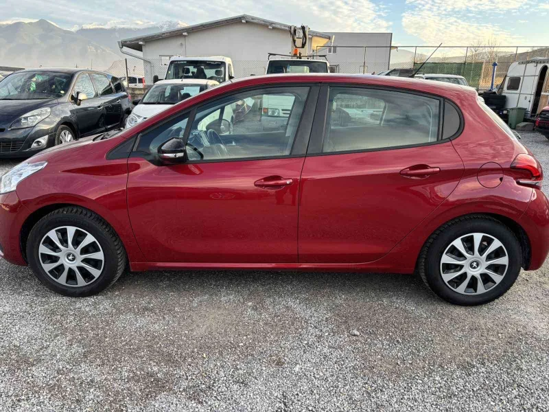 Peugeot 208 1.2 Pure tech, снимка 6 - Автомобили и джипове - 52830613