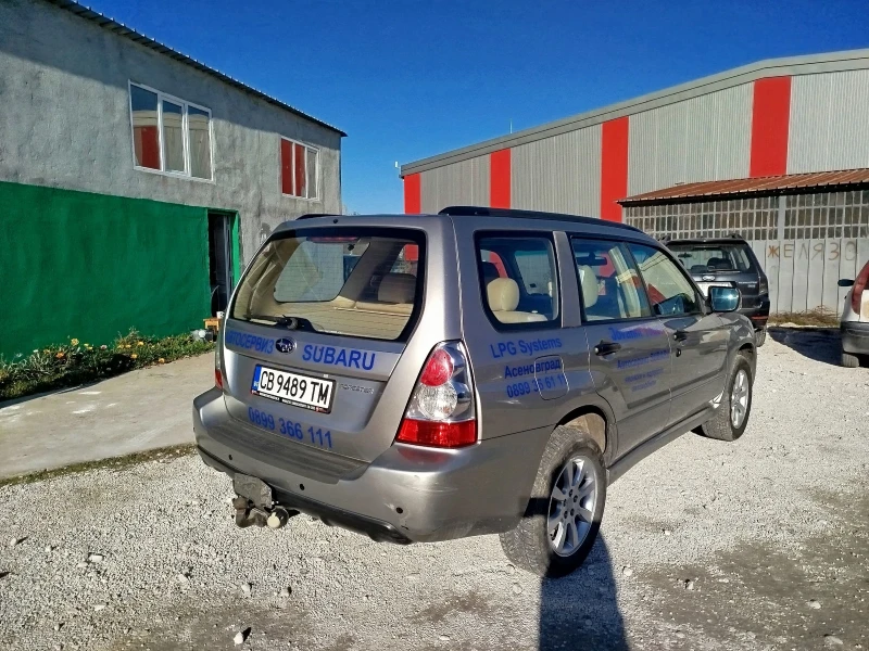 Subaru Forester, снимка 4 - Автомобили и джипове - 52923792