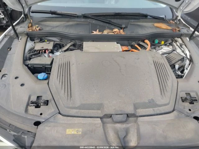 Audi E-Tron Q8 PREMIUM QUATTRO, снимка 9 - Автомобили и джипове - 53909640