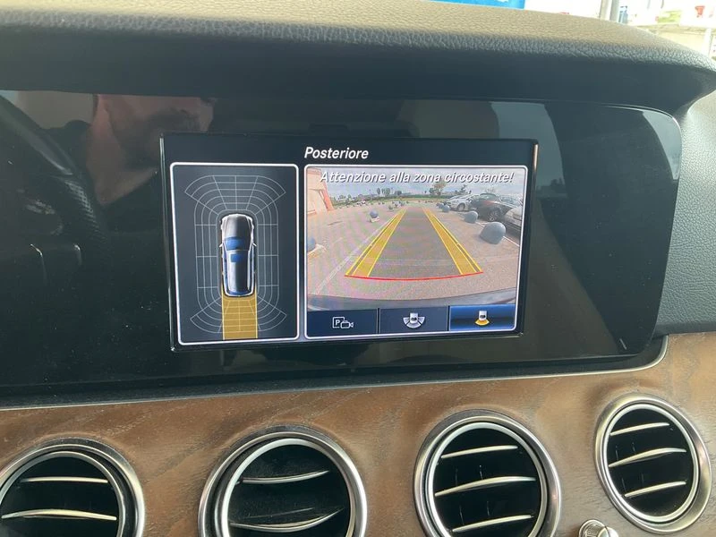 Mercedes-Benz E 220 T Business Sport, снимка 11 - Автомобили и джипове - 54124689