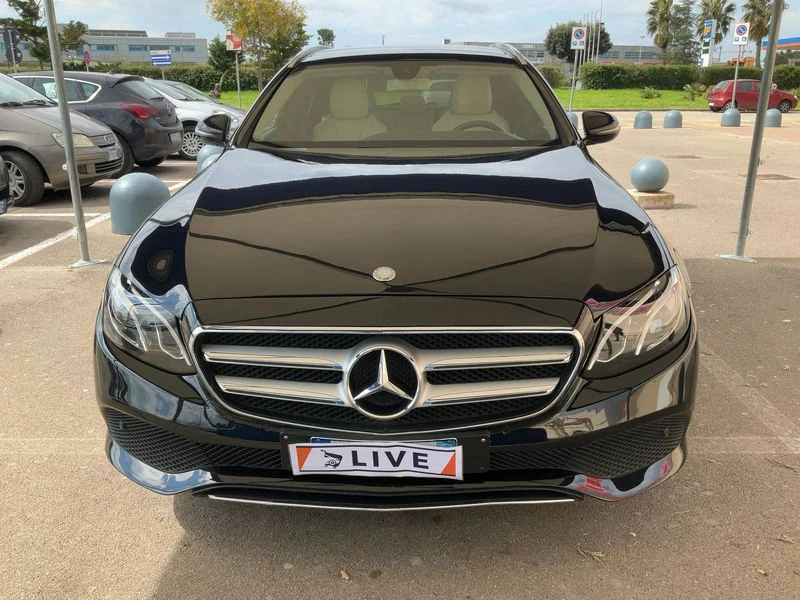 Mercedes-Benz E 220 T Business Sport, снимка 7 - Автомобили и джипове - 54124689