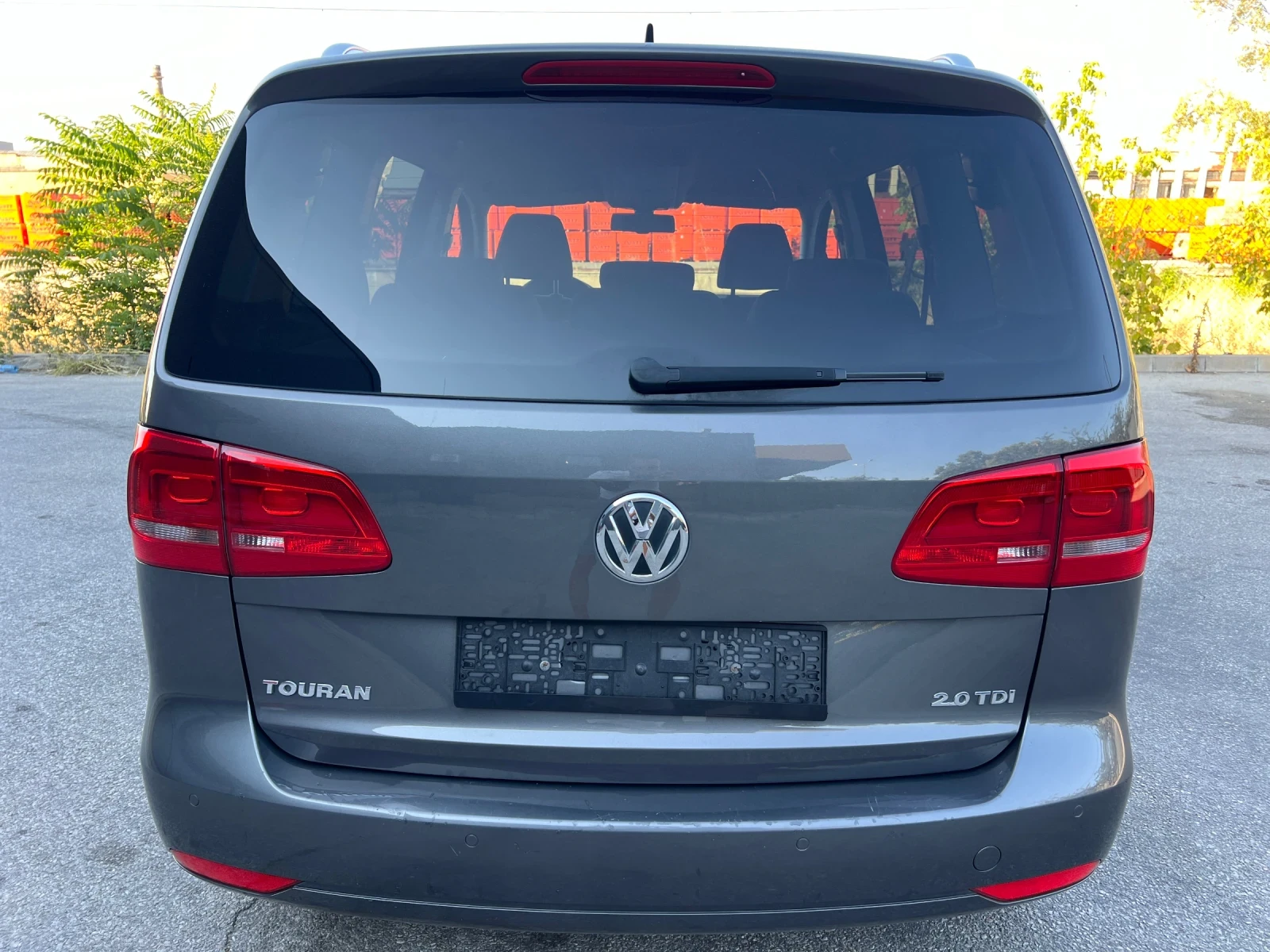 VW Touran 2.0 TDI 140к.с HIGHLINE / 6+ 1 / NAVI / PARKTRONIC - изображение 6