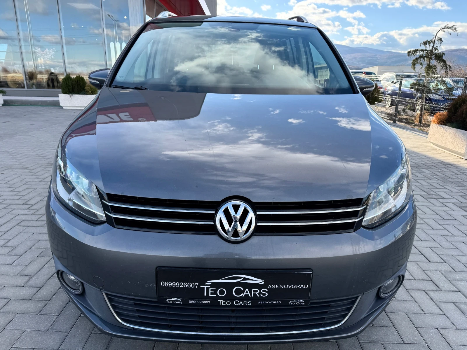 VW Touran 2.0 TDI 140к.с 6 + 1 HIGHLINE / NAVI / PARKTRONIC - изображение 2