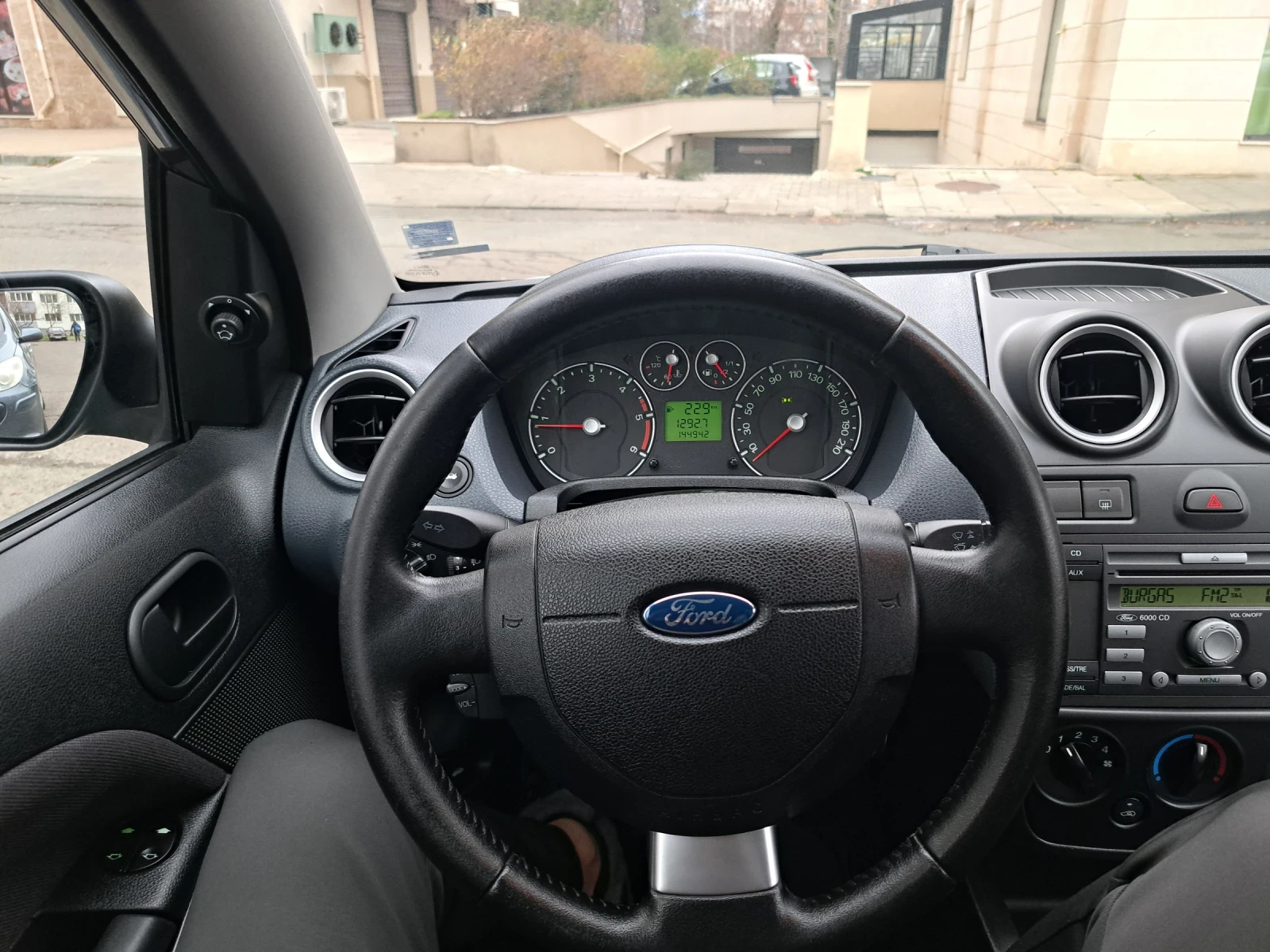 Ford Fiesta 1.4 tdci 68к.с - изображение 8