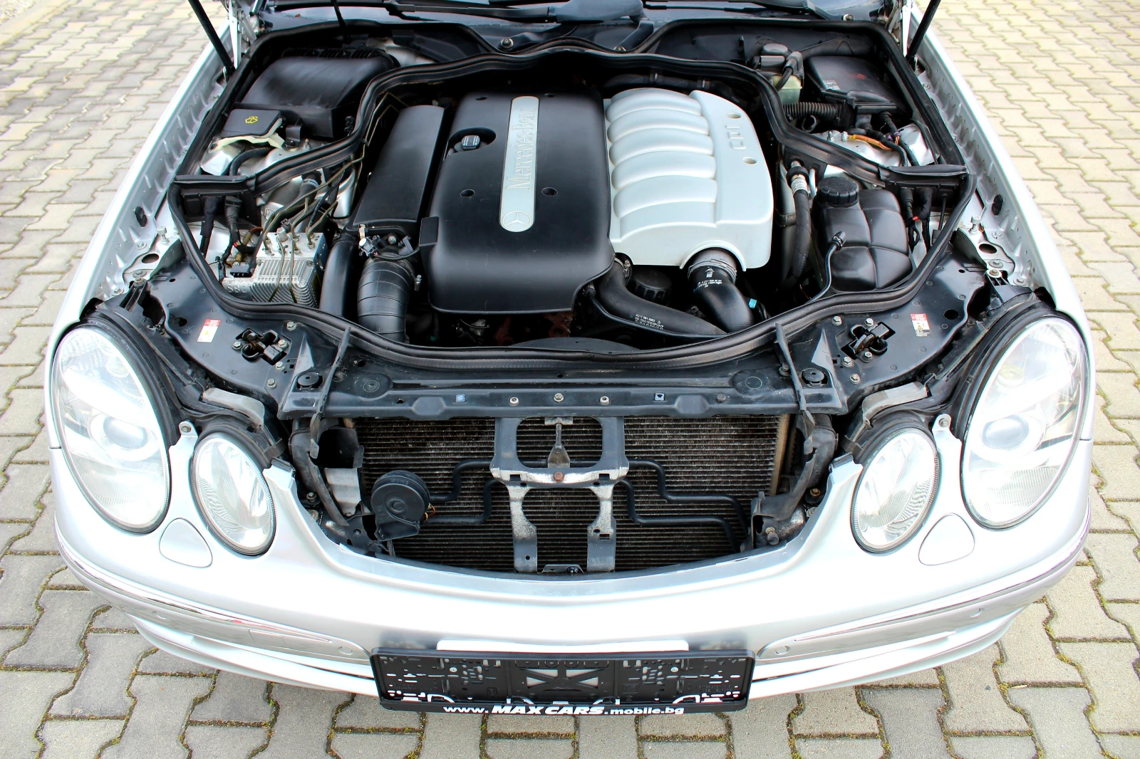 Mercedes-Benz E 270 CDI AVANTGARDE - изображение 8