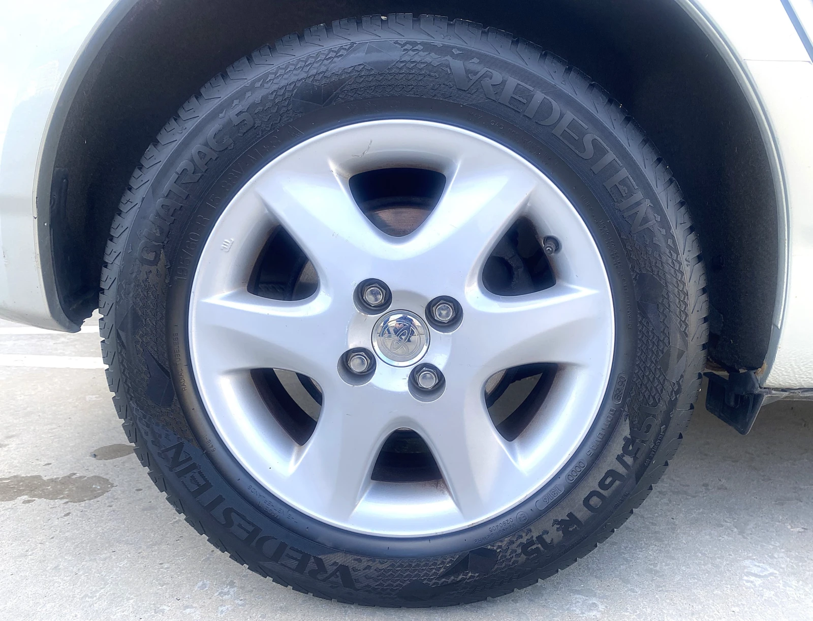 Toyota Corolla 1.6 MT | Mobile.bg   17