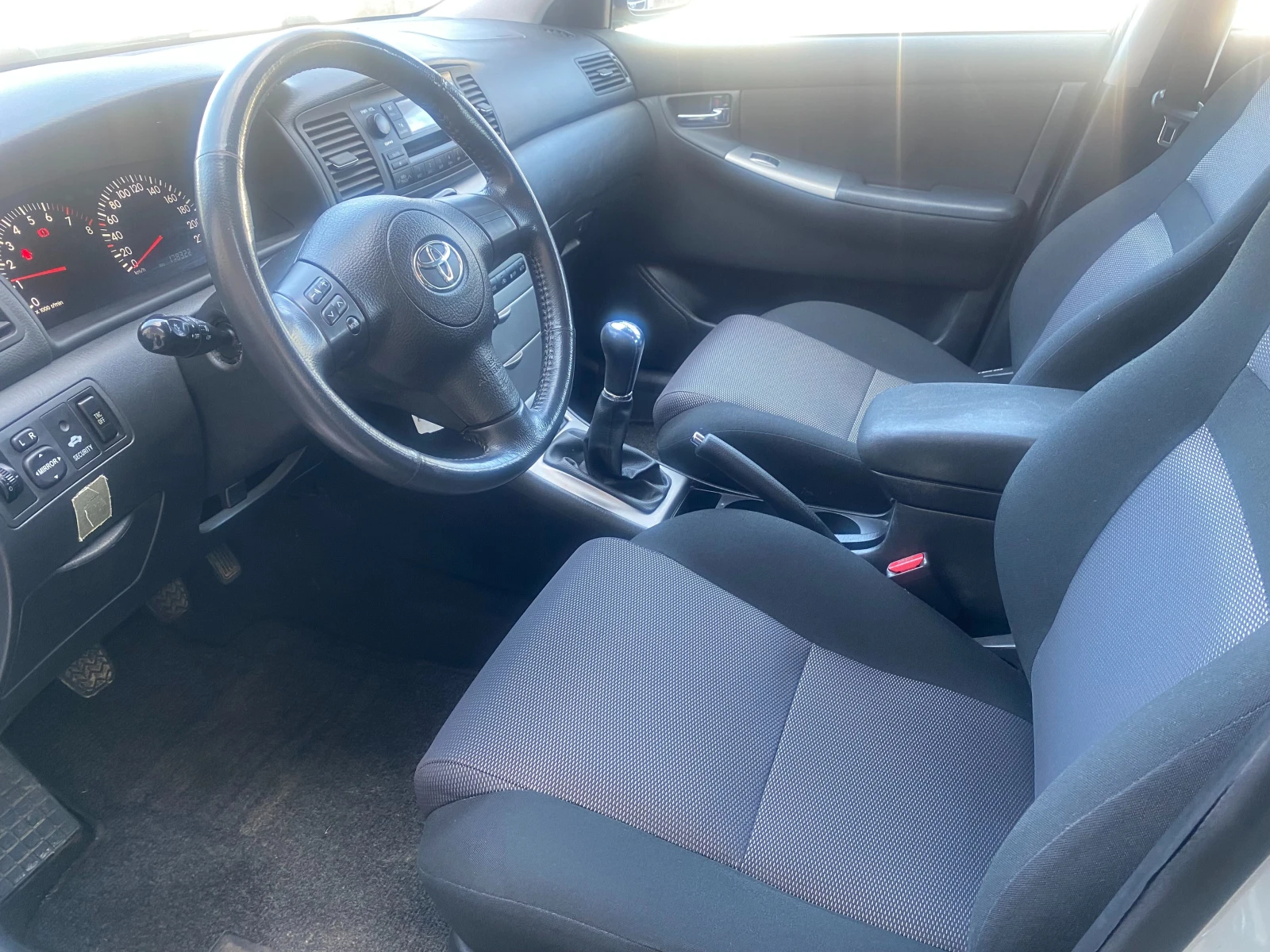 Toyota Corolla 1.6 MT | Mobile.bg   14