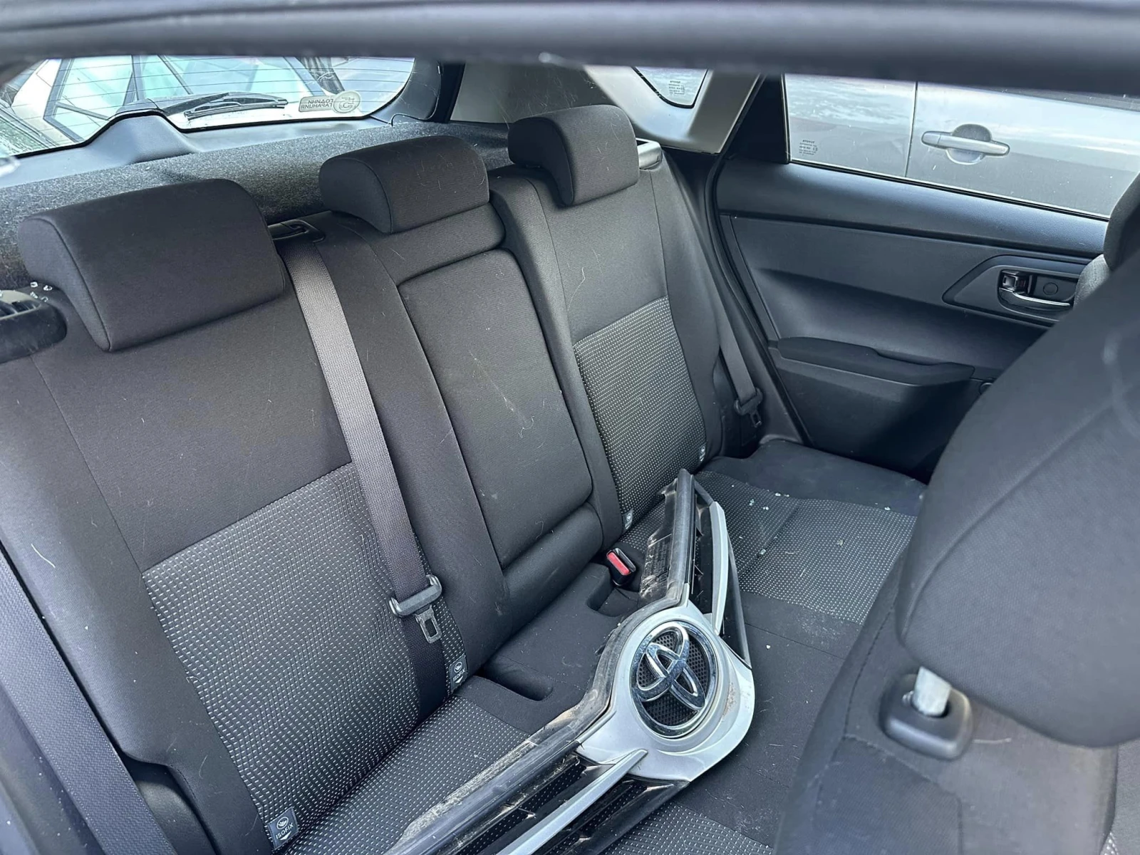 Toyota Auris 1.4d4d 90 На части! - изображение 8