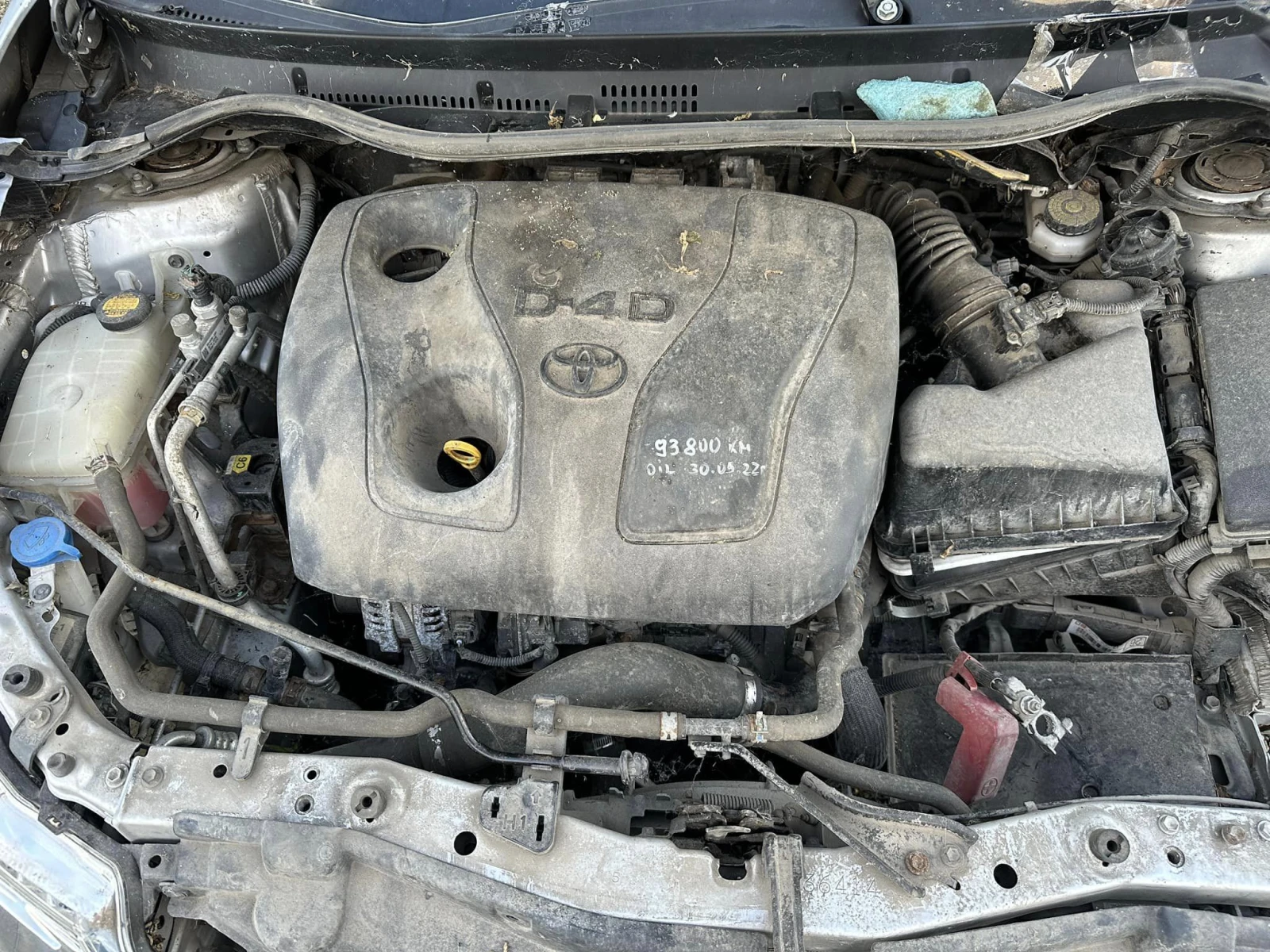 Toyota Auris 1.4d4d 90 На части! - изображение 7