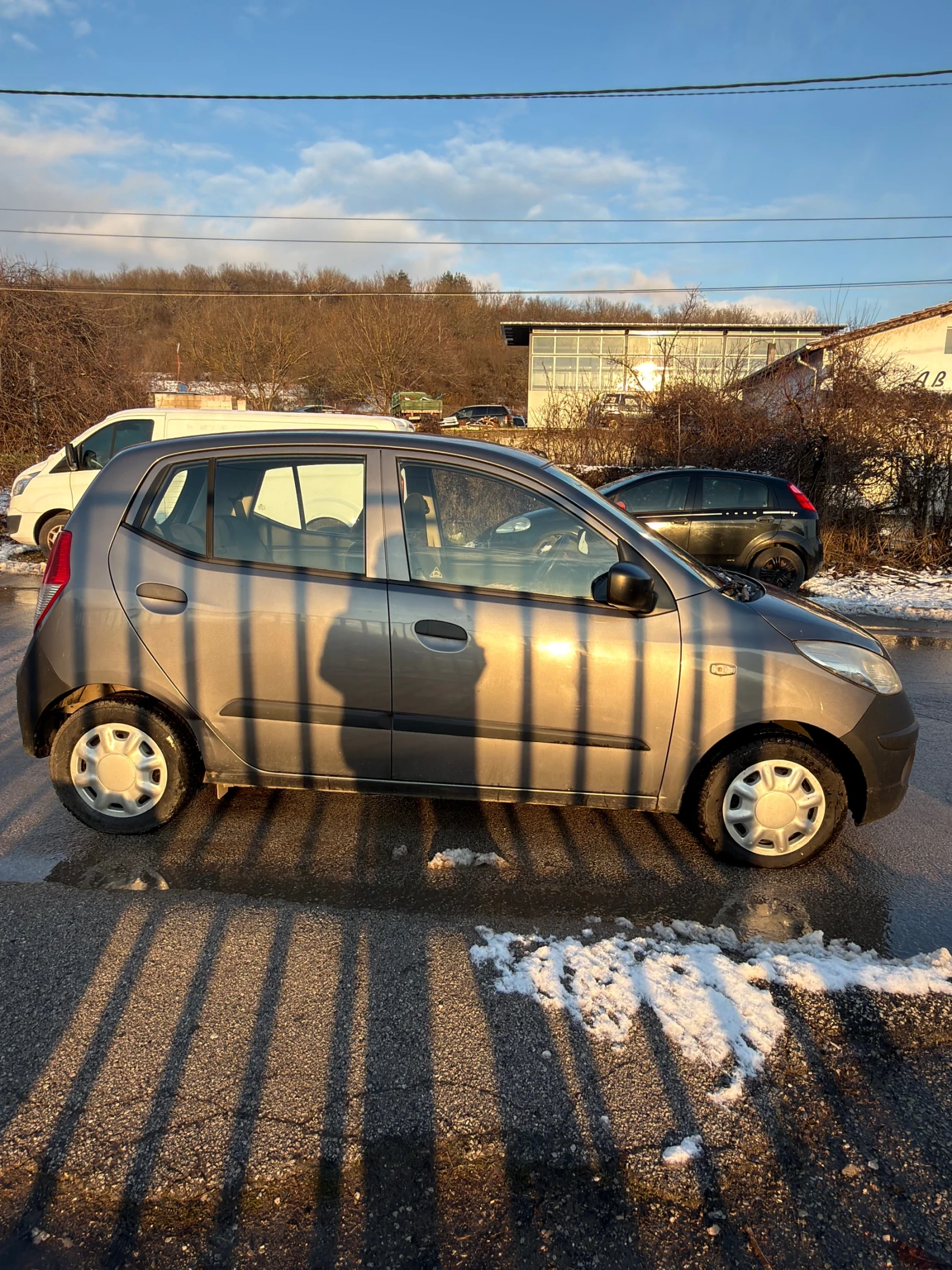 Hyundai I10 1.1i klima Swiss - изображение 4