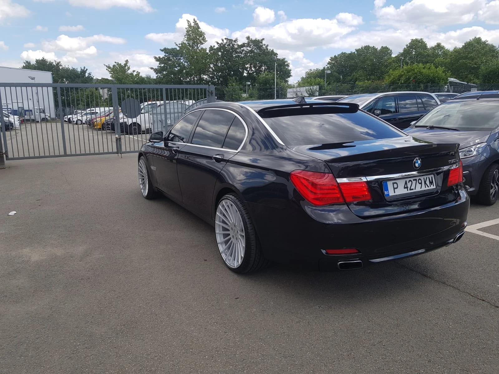 BMW 750, снимка 4 - Автомобили и джипове - 53845865