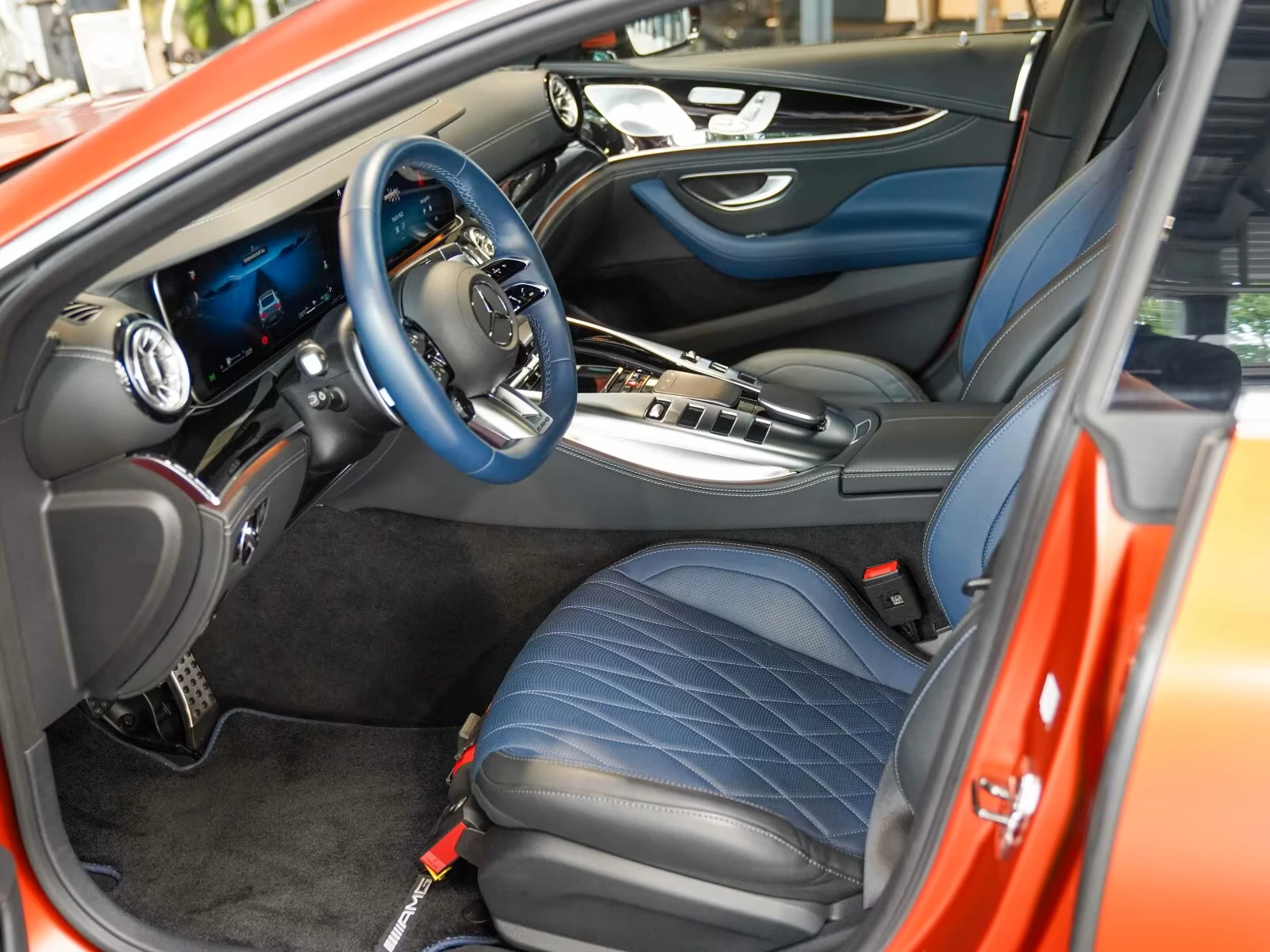 Mercedes-Benz AMG GT 63 S E PERF./843HP/PANO/BURM./167h, снимка 8 - Автомобили и джипове - 53926943