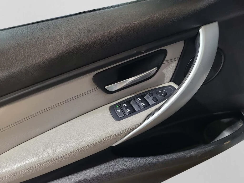 BMW 328 xDrive* АвтоКредит* (ЦЕНА ДО БГ)* , снимка 11 - Автомобили и джипове - 54024901